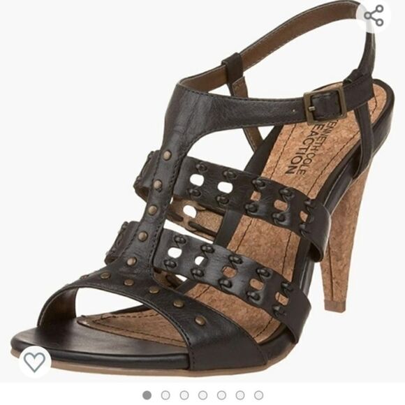 Kenneth Cole Reaction heels  - Picture 1 of 13